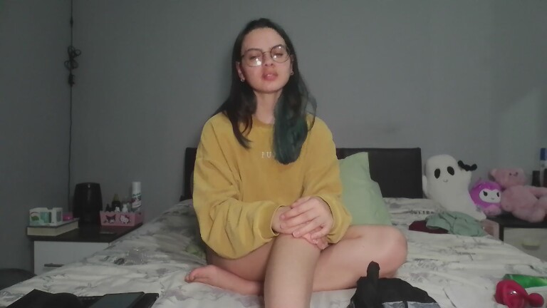 SpicyCutieMoo's Streamate show and profile