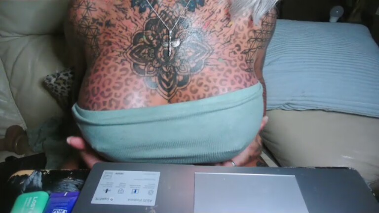 CandyApplesxXx's Streamate show and profile