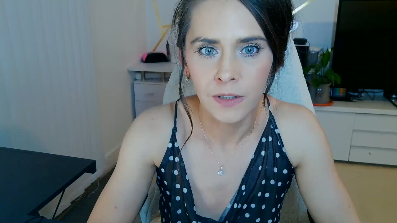 KhalessiNessyhot