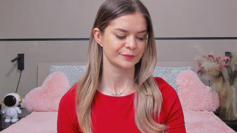 LunaKrismas's Streamate show and profile