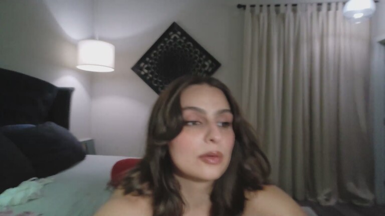 LuciaKing's Streamate show and profile