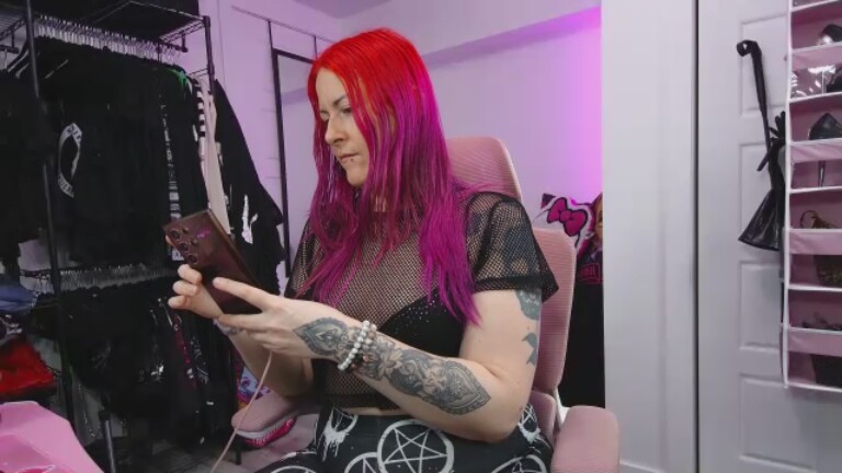 missgennyrock's Streamate show and profile