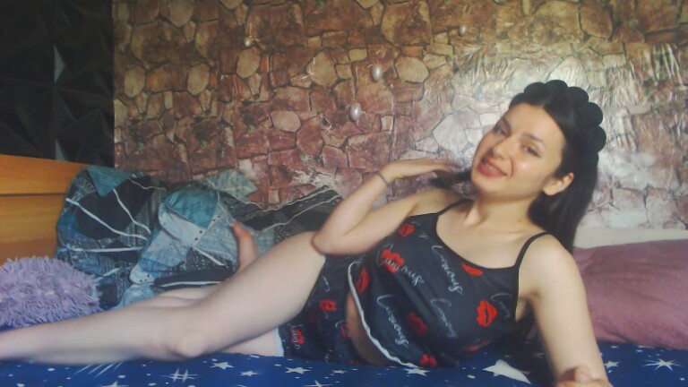 SELYINA's Streamate show and profile